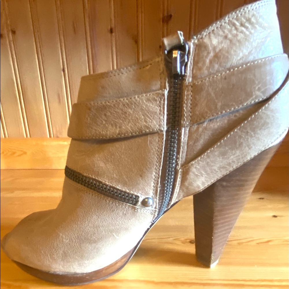 GUESS open toe ankle boots - Picture 3 of 3